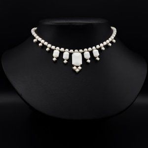 VINTAGE Milk White Opaque Prong Set Stone Necklace